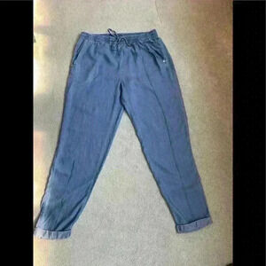 Ellen Tracy Chambray joggers